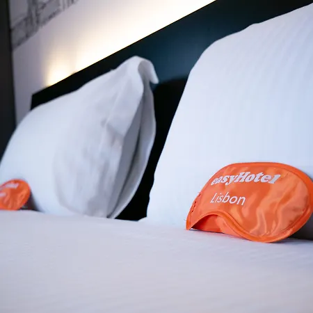 Easyhotel Готель