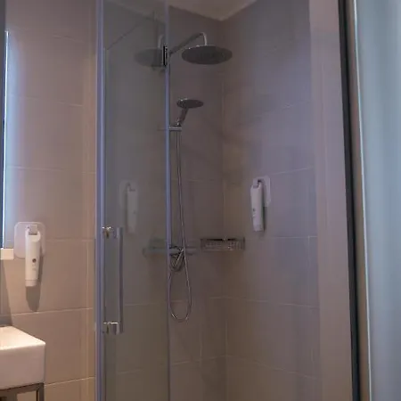 Отель Easyhotel Лиссабон