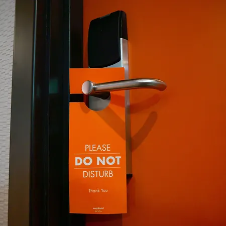 Отель Easyhotel