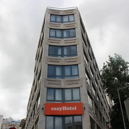 Easyhotel