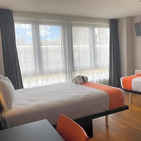 Hotell Easyhotel