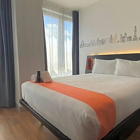 Hotell Easyhotel