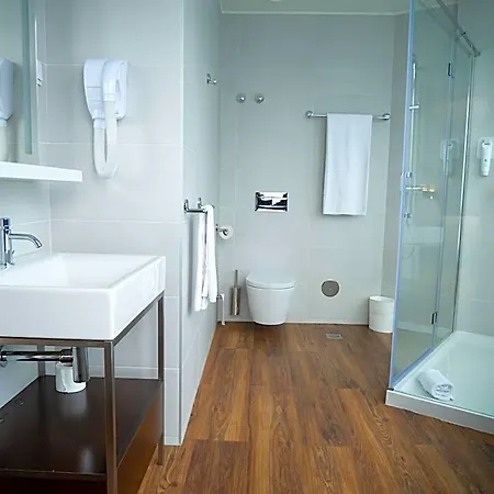 Easyhotel Hotell 2*