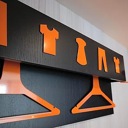 Easyhotel Hotell