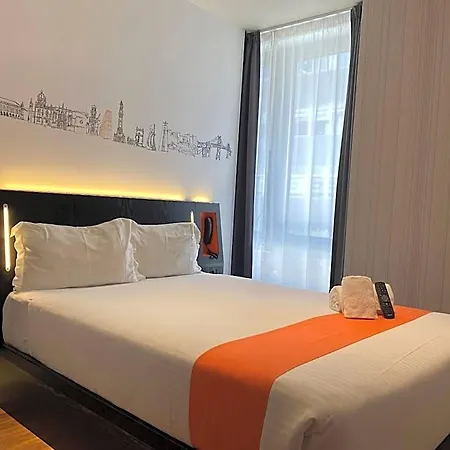 Easyhotel Hotell