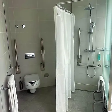 Easyhotel 酒店