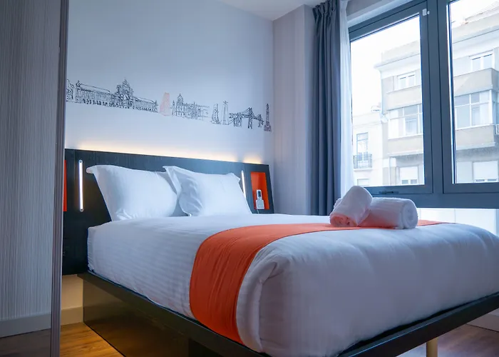 Easyhotel 2*