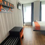 Easyhotel Hotel
