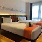 Easyhotel Hotel